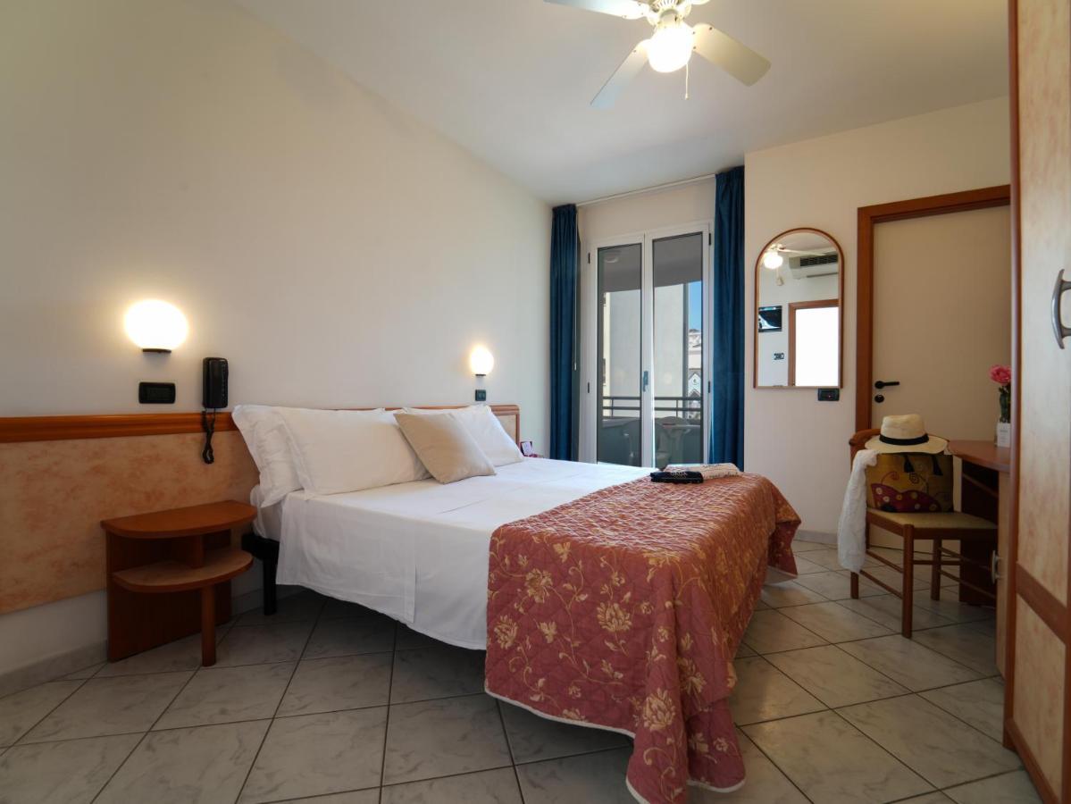 Dasamo Hotel - Dada Hotels Rimini Esterno foto