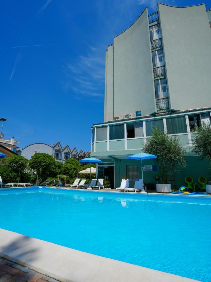 Dasamo Hotel - Dada Hotels Rimini Esterno foto