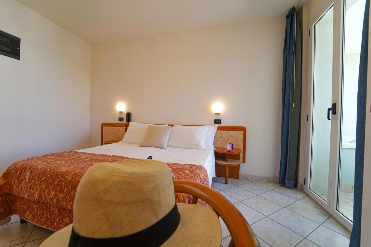 Dasamo Hotel - Dada Hotels Rimini Esterno foto